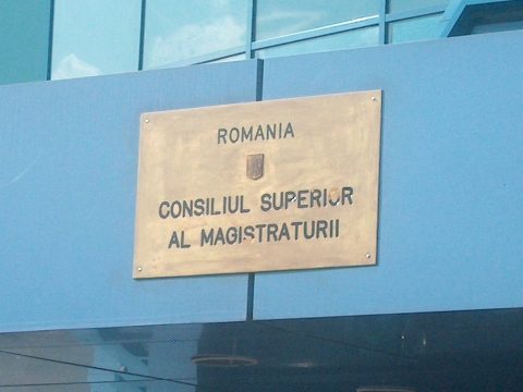 Kedvezően véleményezte az igazságügyi törvényeket módosító tervezeteket a CSM