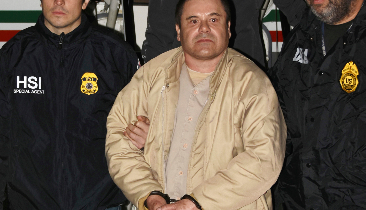 Életfogytig és további 30 évig tartó börtönbüntetésre ítélték El Chapo Guzmant