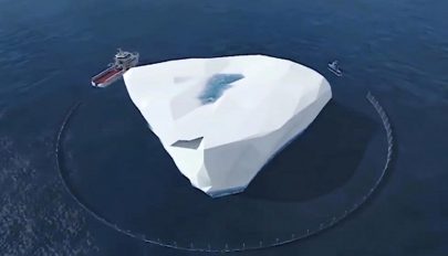 Az Antarktiszról vontatna az Emírségekbe egy hatalmas jéghegyet egy gazdag üzletember