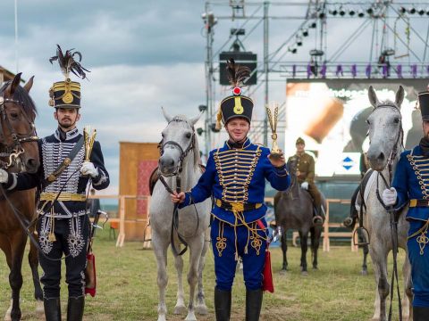 Ahol a „szüreti bálos fiúk” is lovasokká válnak