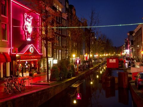 Megszüntetné a vörös lámpás negyedet Amszterdam polgármestere