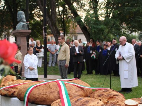 Szolnokon sütik a Kárpát-medence kenyerét