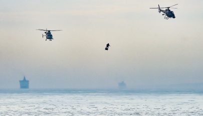 Másodszorra sikerült átrepülnie a La Manche-csatornán a francia légdeszkásnak