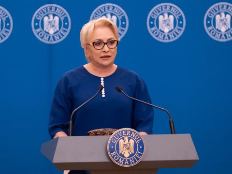 A miniszterelnök továbbra is kiáll Rovana Plumb uniós biztosi jelöltsége mellett