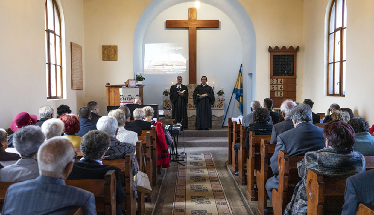 Valószínűleg csak templomon kívül, nyílt tereken engedélyezik majd az istentiszteleteket