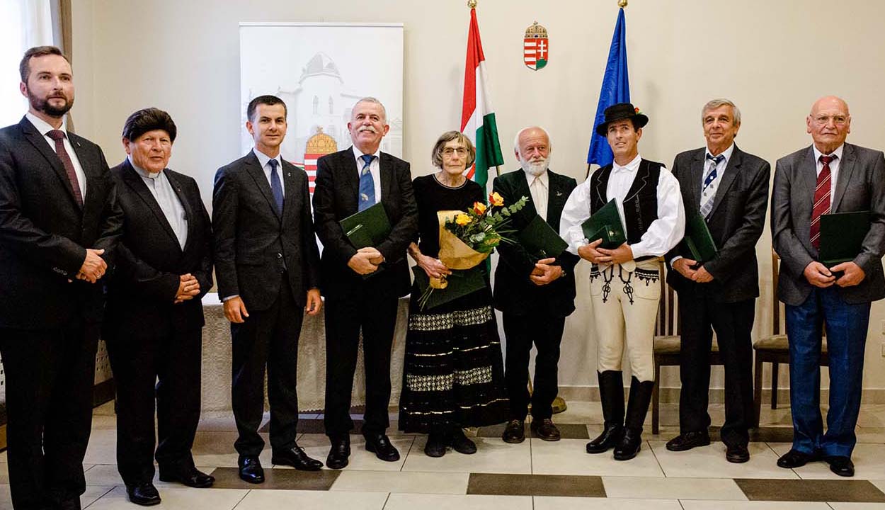 Magyar állami kitüntetésben részesültek
