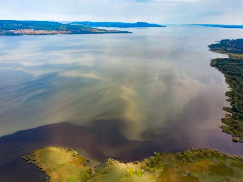 Valami nincs rendben a Balatonnal