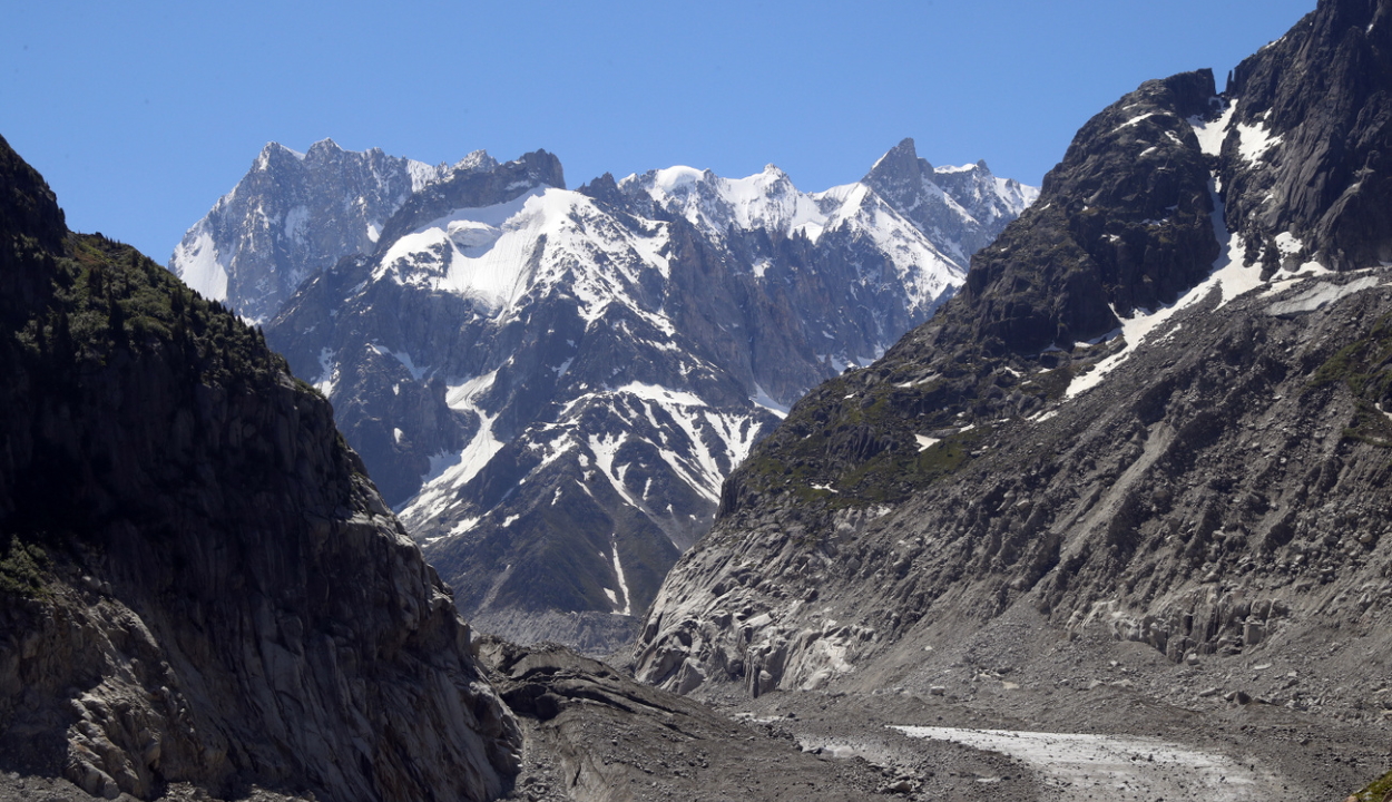 Drámaian olvadnak az Alpok gleccserei