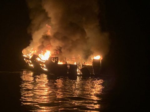 Hajókatasztrófa Dél-Kaliforniában: a 34 utas egyike sem élte túl a tűzvészt