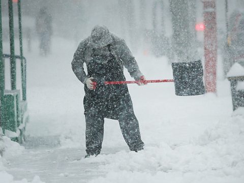 Sárga riasztást adtak ki 19 megye hegyvidéki térségére a várható hóviharok miatt