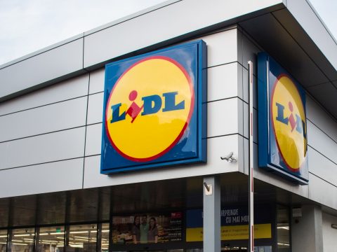 Áramütés veszélye miatt kávéfőzőt hív vissza a Lidl