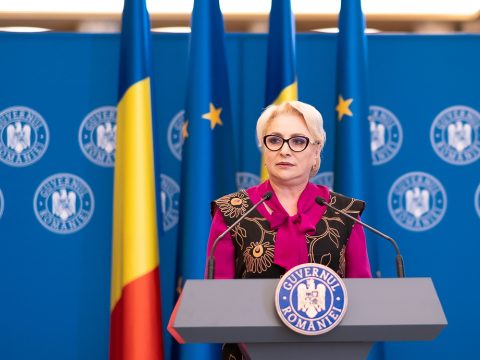 Dăncilă: kormányátalakítást kérünk a parlamentben