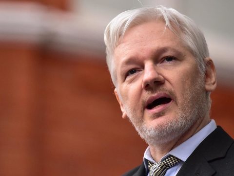 Februárban derül ki, hogy kiadják-e Assange-t az Egyesült Államoknak