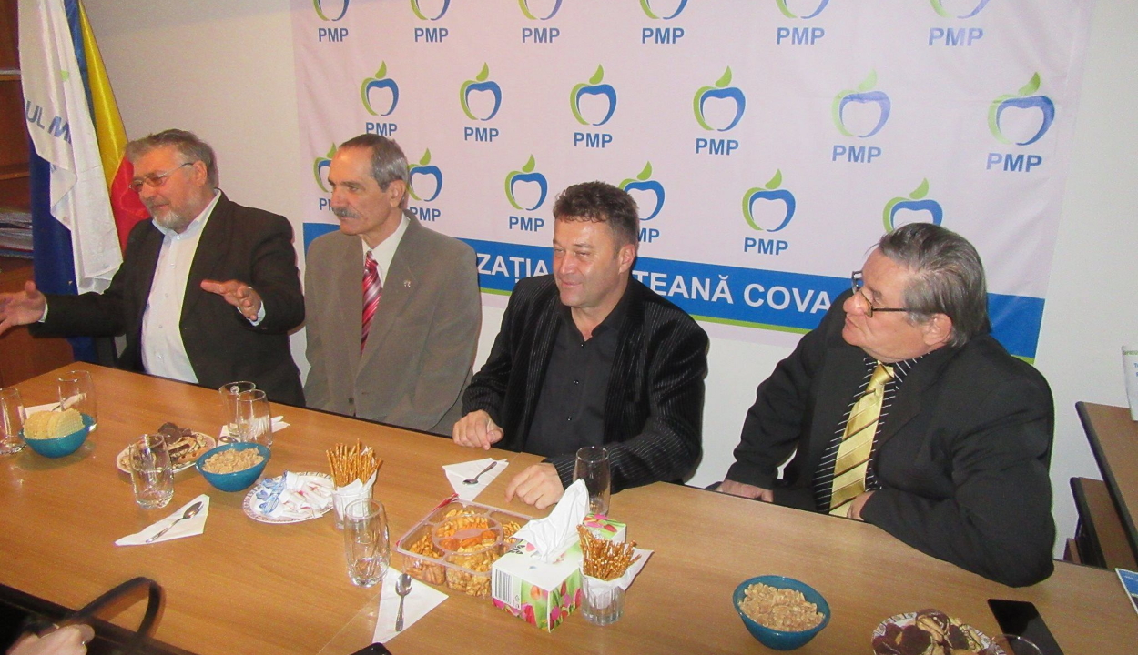 Alexandru Teacă veheti át Octavian Gogától a Kovászna megyei képviselői mandátumot