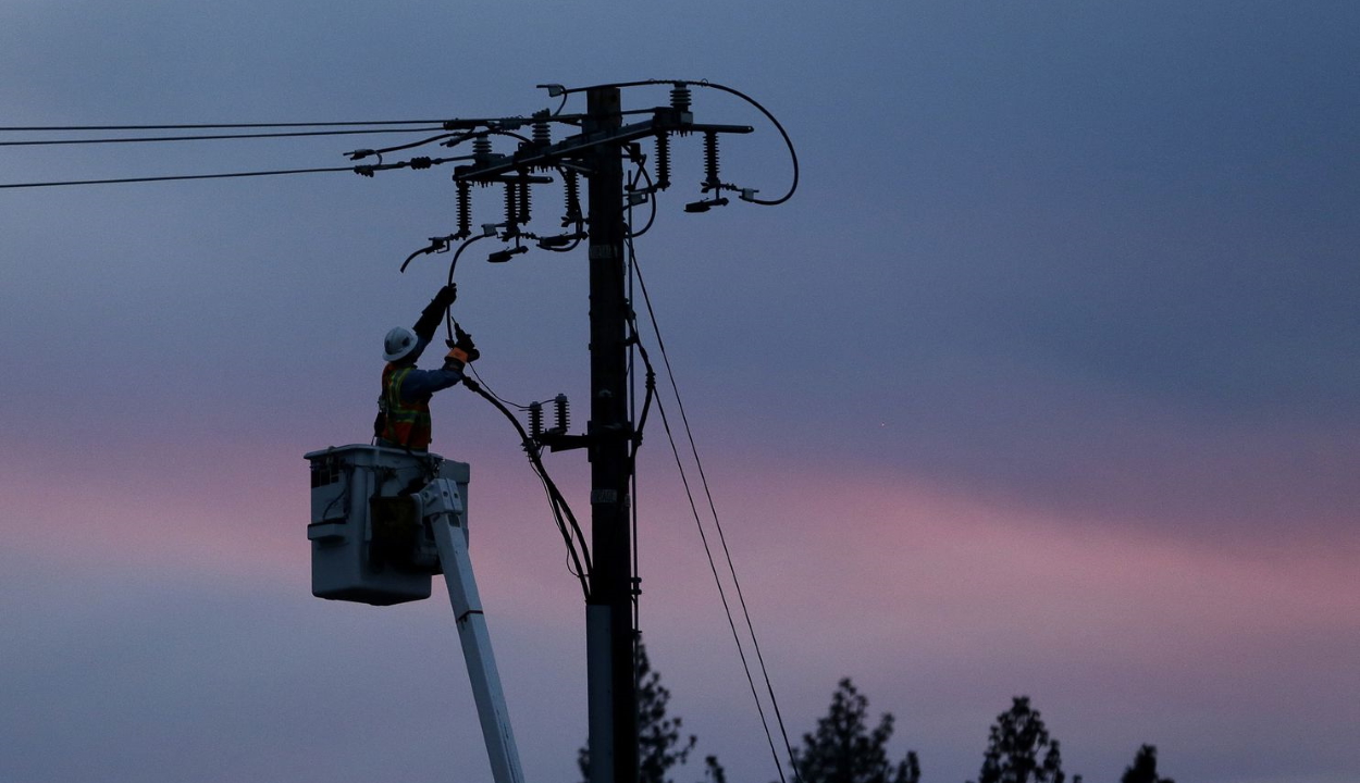 Telefonos tudakozón is lehet érdeklődni az energia árliberalizációval kapcsolatban