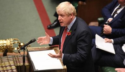 Megszavazta a londoni alsóház az előrehozott parlamenti választás kiírását