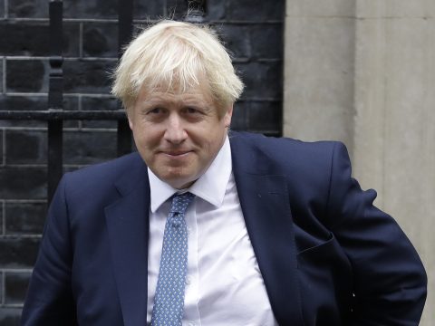 Johnson kezdeményezte a Brexit halasztását, de károsnak tartaná a kérés teljesítését