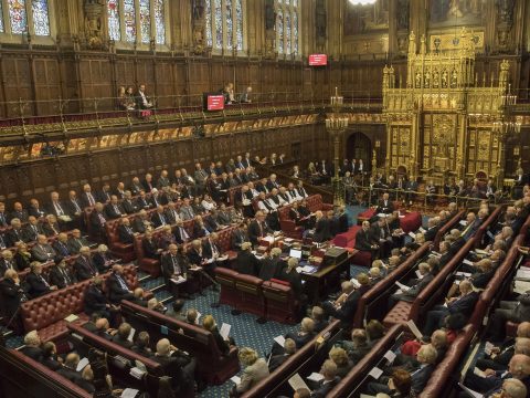 Megint felfüggesztették a brit parlamentet