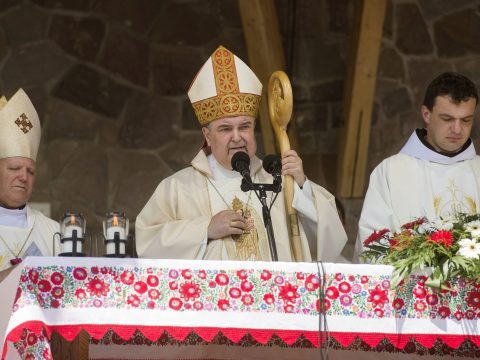 Jakubinyi György elítéli a ditrói segédlelkész magatartását