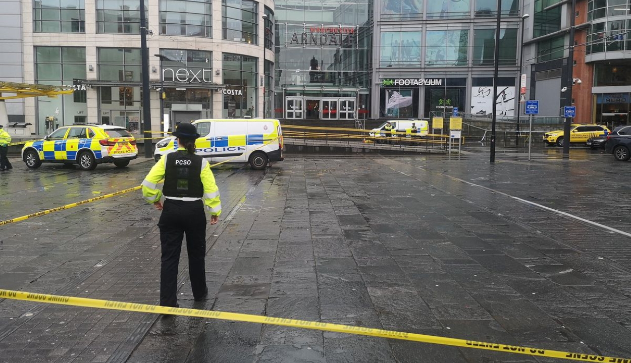 FRISSÍTVE: A végleges adatok szerint öten sebesültek meg a manchesteri késeléses incidensben