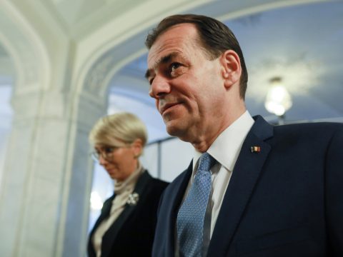 A parlament elé terjesztette Ludovic Orban leendő kabinetjének névsorát és a kormányprogramot