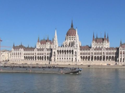 Kiderült, mennyit ér az Országház