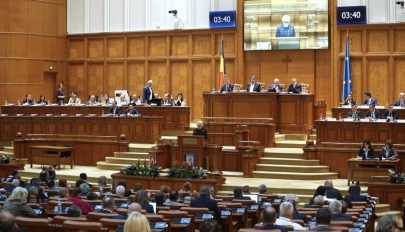 Bizalmatlansági indítvány: A kormány képviselői a saját maguk hozta valamennyi szabályt megszegték