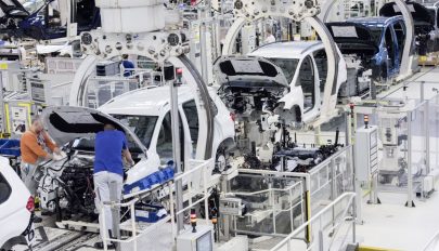 Dăncilă a liberálisokra mutogat, mert a Volkswagen inkább Bulgáriában építene gyárat