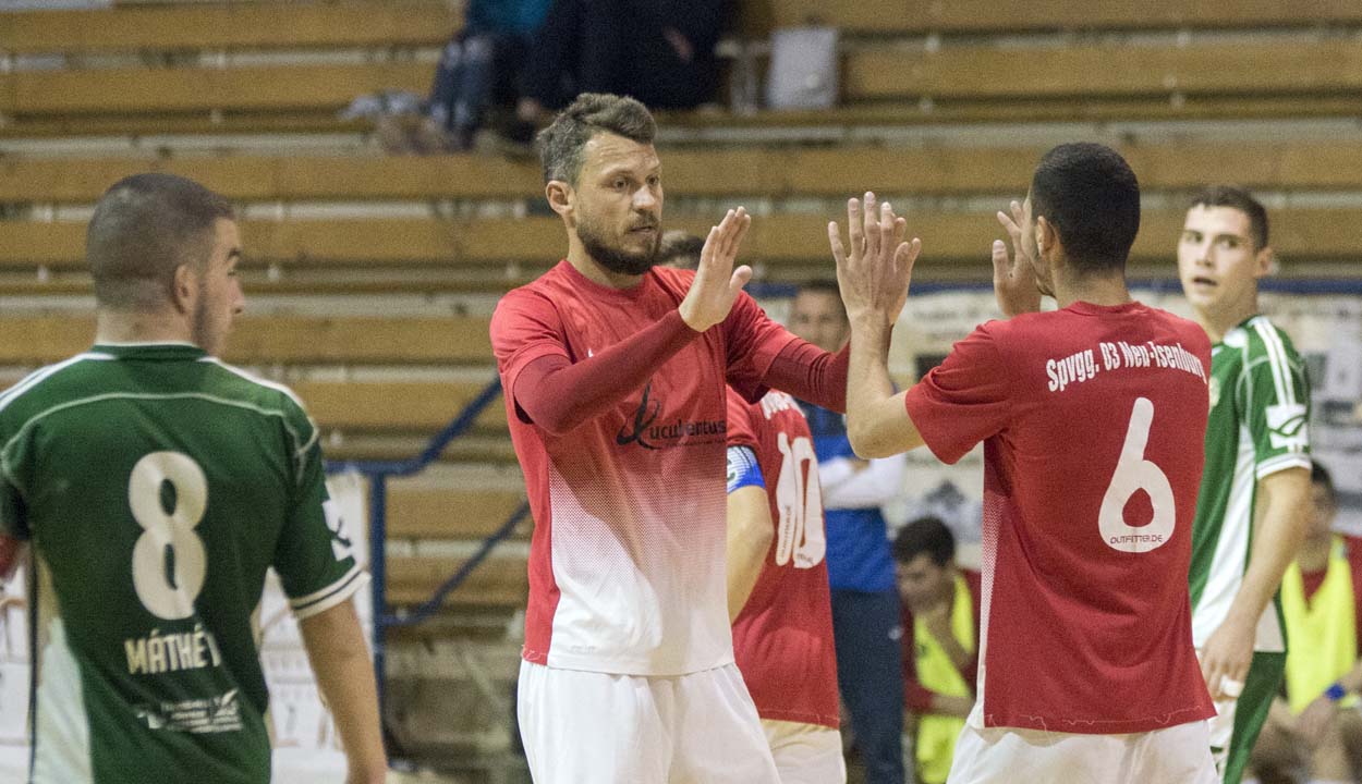 Továbbra is élen a futsal II. ligában