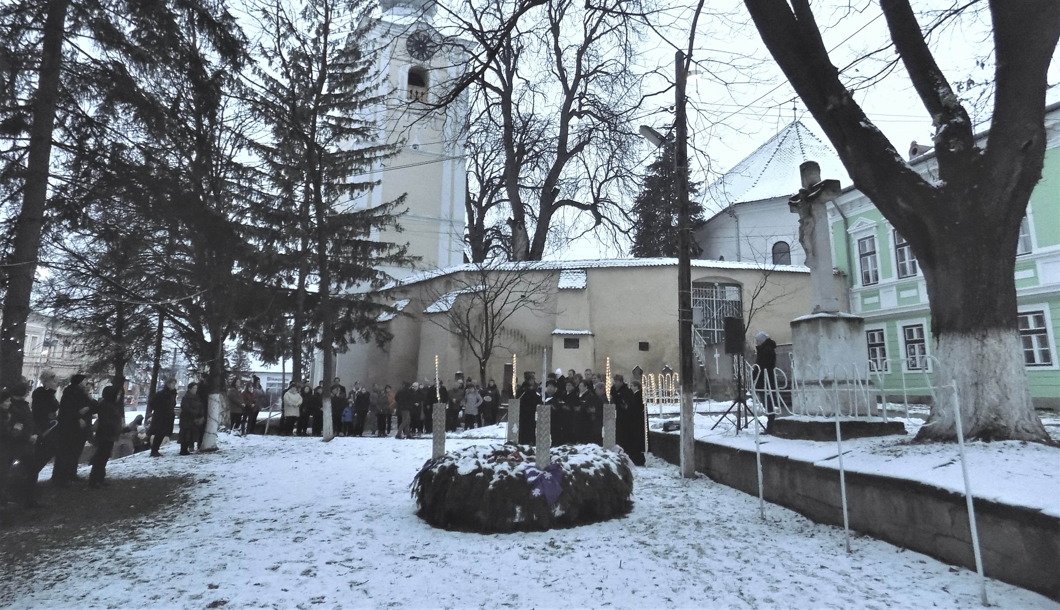 Advent városaink főterein