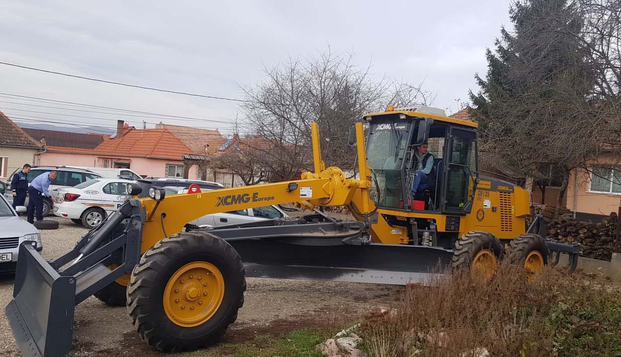 Grédert és vízpumpát nyert Bölön