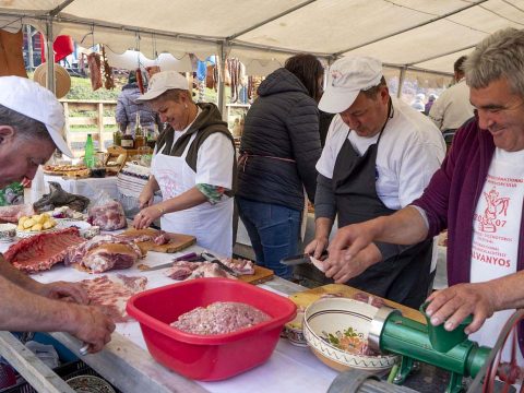 Lezajlott a disznótoros fesztivál