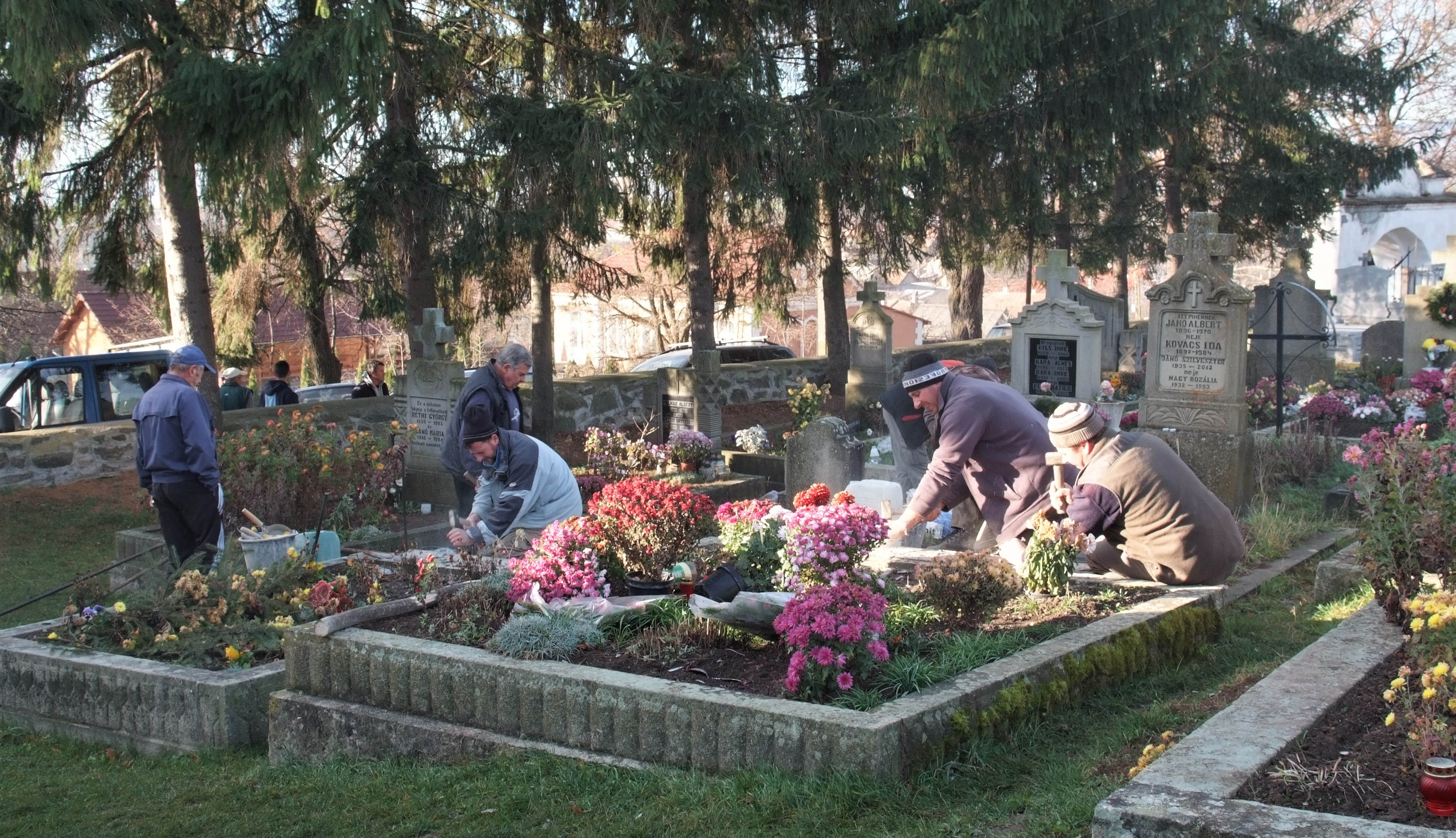 Munkálkodnak a Perkő alatt