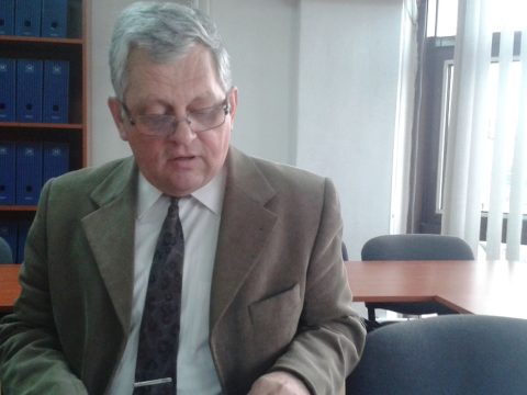 Nyolcezer kényszerszabadságolt