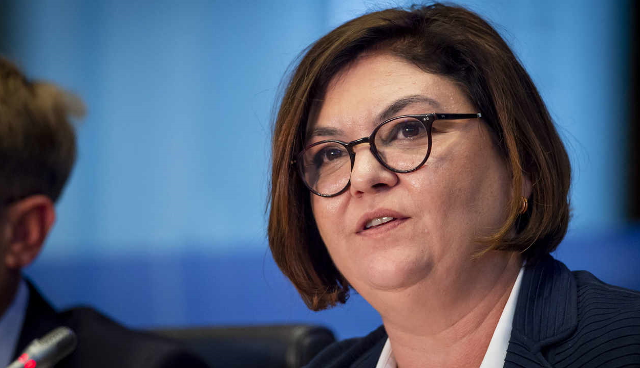 Az EP jogi bizottsága továbbengedte a francia, a magyar és a román biztosjelöltet