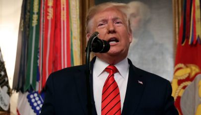 Trump: az adatok arra utalnak, hogy az ország túl van a járvány csúcspontján