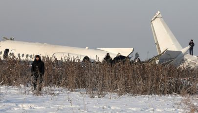 Visszazuhant egy gép Kazahsztánban