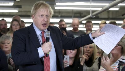 Brit választások: jelentős fölénnyel győzött Boris Johnson pártja