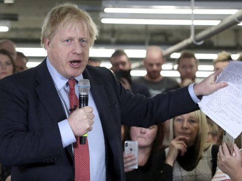 Brit választások: jelentős fölénnyel győzött Boris Johnson pártja