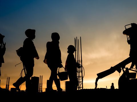 Románia jövőre 30 ezer külföldinek ad munkavállalási engedélyt