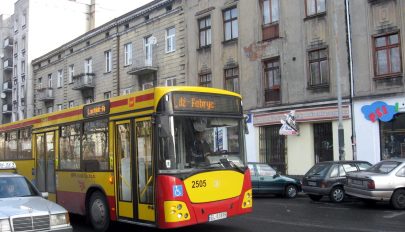 Minden hajléktalannak jut egy kis melegség a lengyel buszon