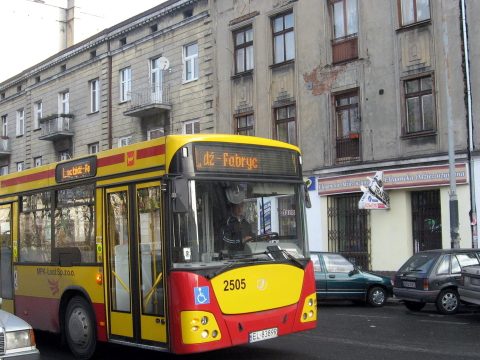 Minden hajléktalannak jut egy kis melegség a lengyel buszon