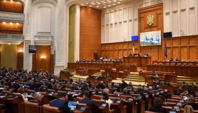 FRISSÍTVE: Megszavazta a képviselőház a karanténtörvény tervezetét