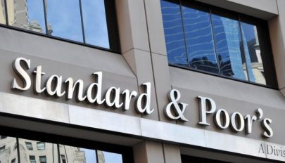 Standard & Poor’s: 10% fölé nőhet a költségvetési hiány, ha felemelik a nyugdíjpont értékét