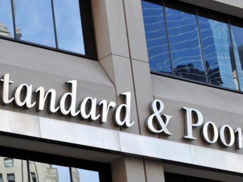 Standard & Poor’s: 10% fölé nőhet a költségvetési hiány, ha felemelik a nyugdíjpont értékét