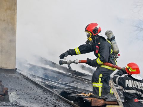 Garázstűz Mikóújfaluban