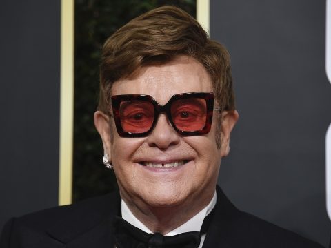 Egymillió dollárt ajánlott fel Elton John az ausztrál tűzvész elleni alapnak