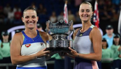 Australian Open: Babos Tímeáék nyerték a női párosok versenyét
