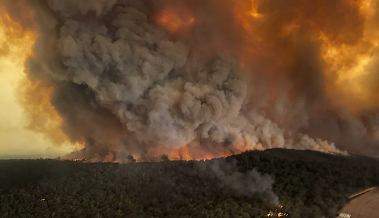 Az ausztráliai tűzvész eddig annyi szén-dioxidot bocsátott a légkörbe, mint 116 ország egész évben