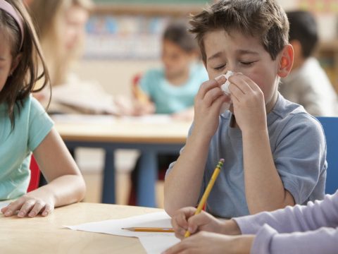 Már több mint 5500 tanulót érint az influenza miatti kényszervakáció